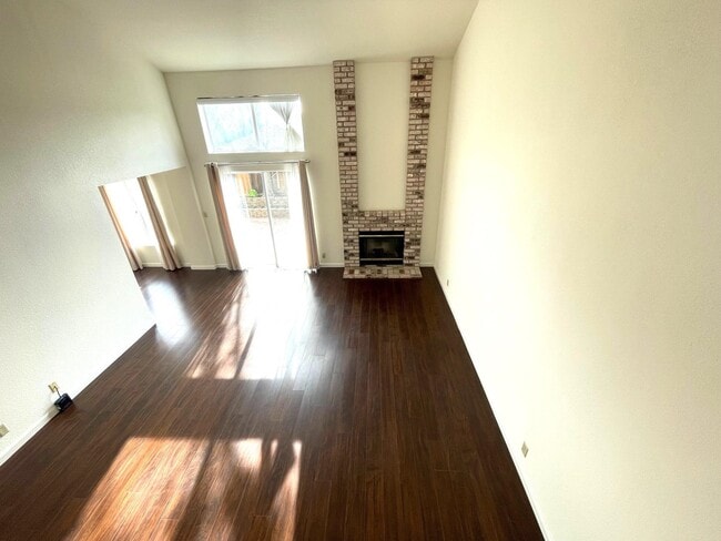 Building Photo - 4176 Bell Common