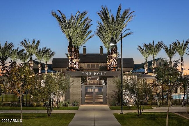 Building Photo - 2029 W Kinfield Trail