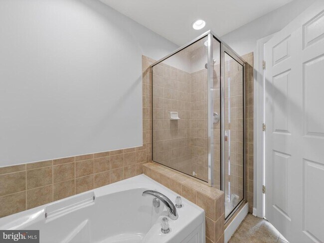 Building Photo - 6055 Wicker Ln