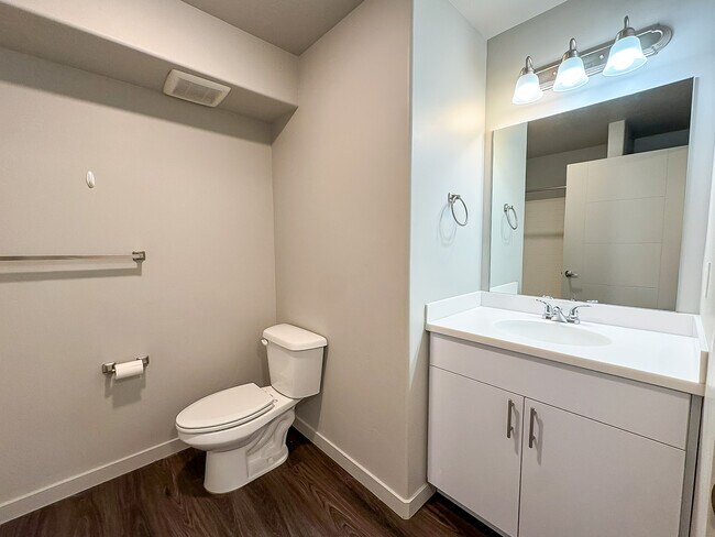 Building Photo - 64 W 600 S