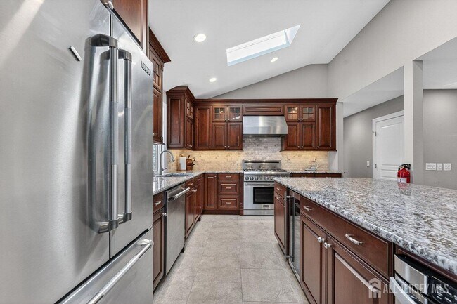 Building Photo - 2289 Brookside Dr