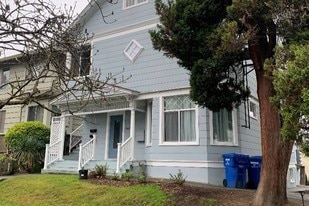 Building Photo - 1803 S Weller St