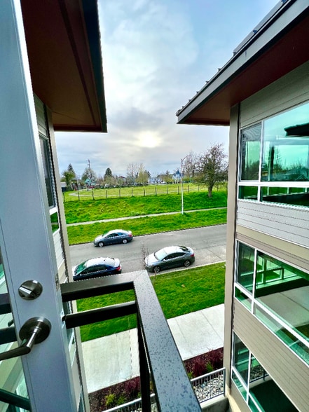 Building Photo - 2330 Yakima Ct