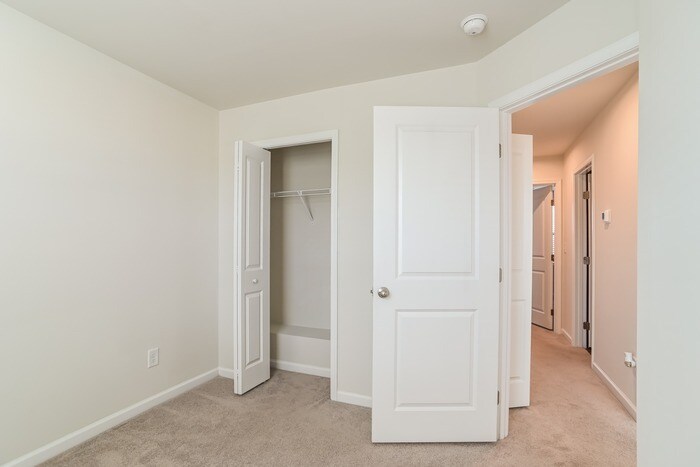 Building Photo - 804 Renee Ave