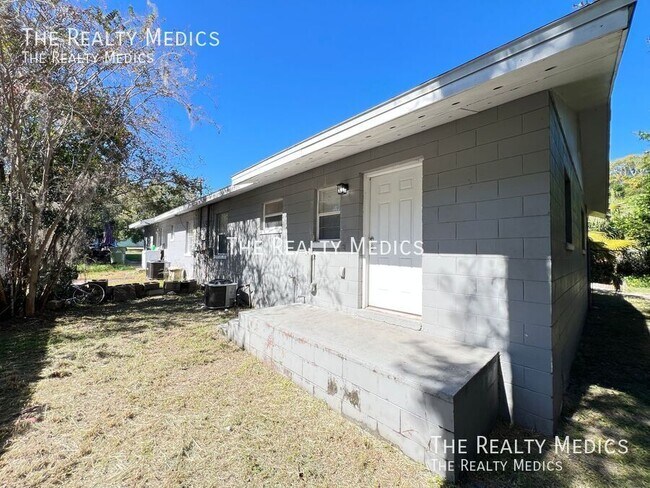 Building Photo - 1118 Tuskegee St