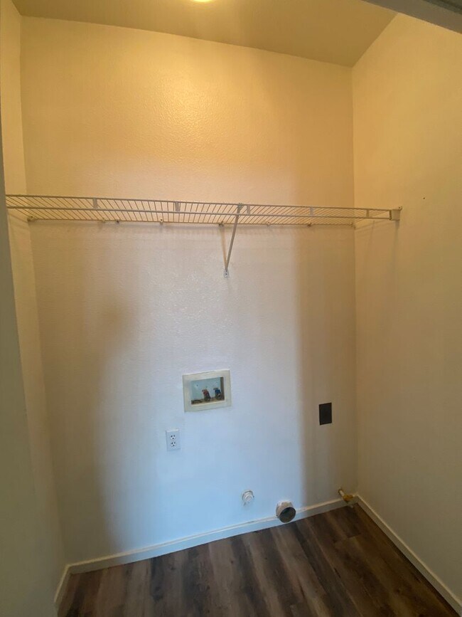 Building Photo - Pet Friendly home coming soon!
