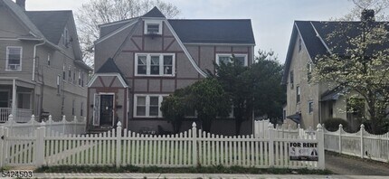 Building Photo - 941 W Front St