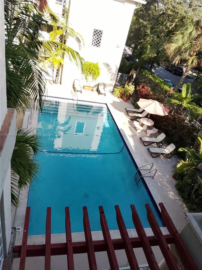 Building Photo - 45 Antilla Ave