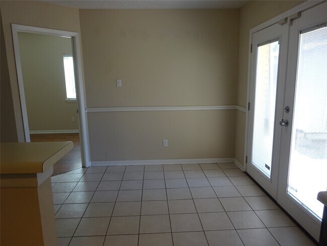 Building Photo - 9631 E Savile Cir