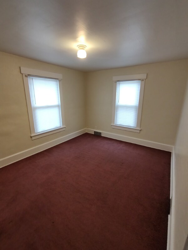 Building Photo - 2718 9th St SW