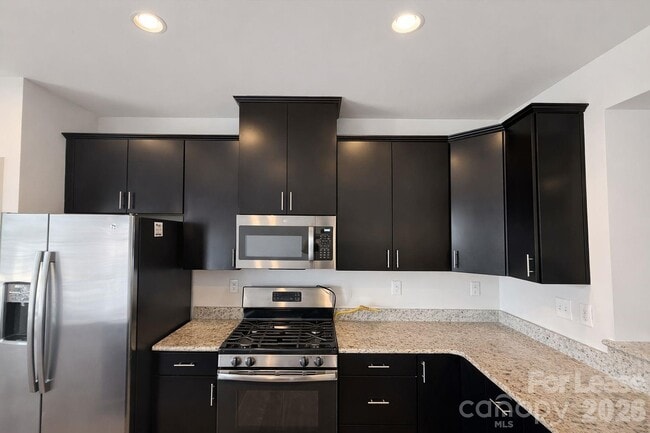 Building Photo - 3014 Potomac River Pkwy