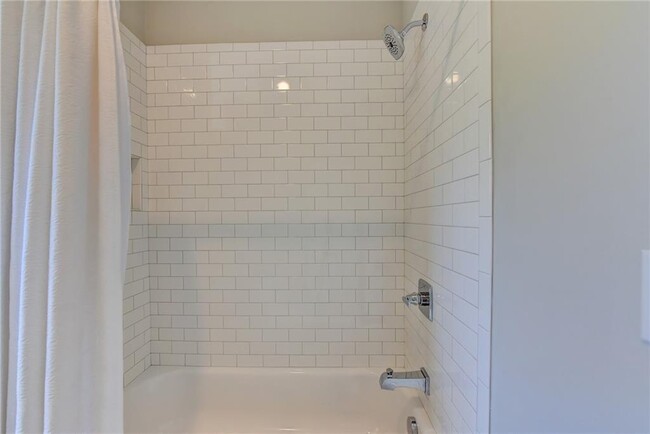 Building Photo - 1099 Wright Ave NE