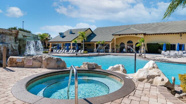 Building Photo - FURNISHED 4 bedroom townhome in Paradise Palms!