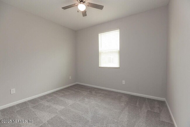 Building Photo - 14655 Macadamia Ln