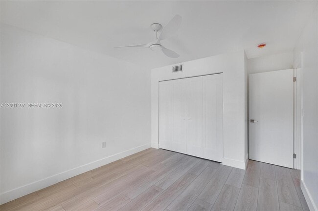 Building Photo - 3582 NE 171 St