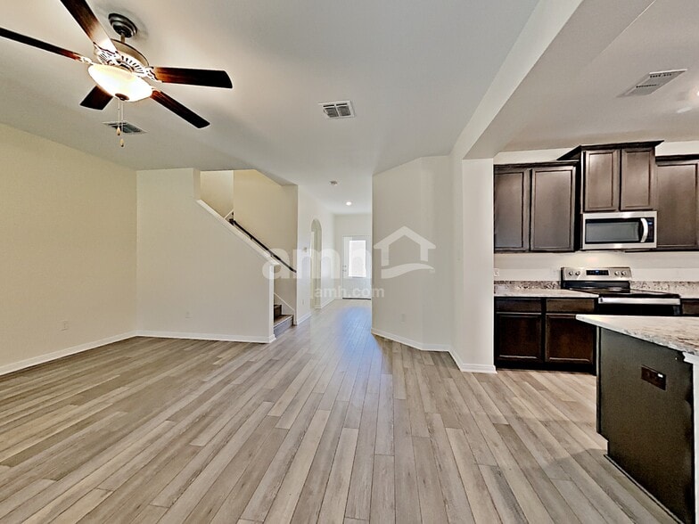 Building Photo - 7926 Cactus Plum Dr