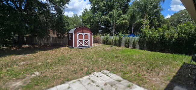 Building Photo - 1340 Paradise Ln