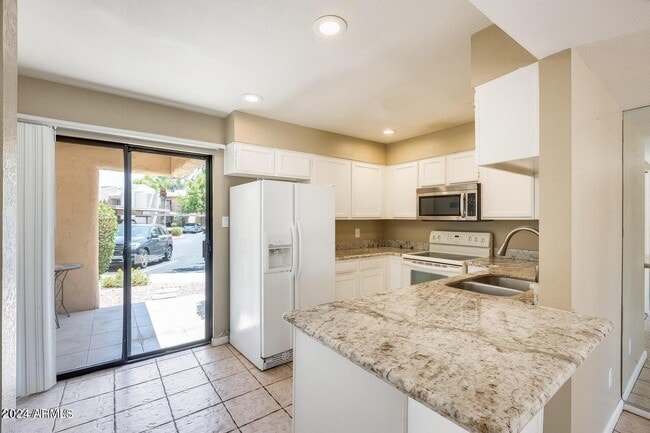 Building Photo - 9340 92ND St