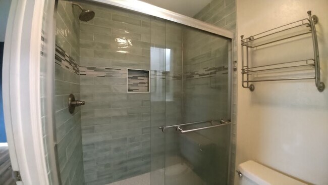 Building Photo - MOVE IN READY!! 2-Bedroom Boulder Condo