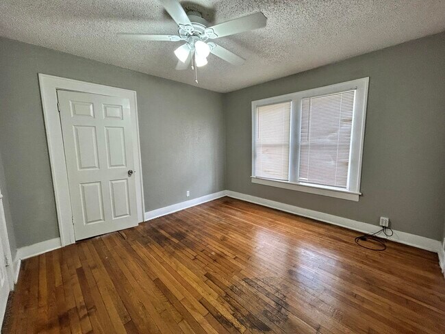 Building Photo - 2124 20th St