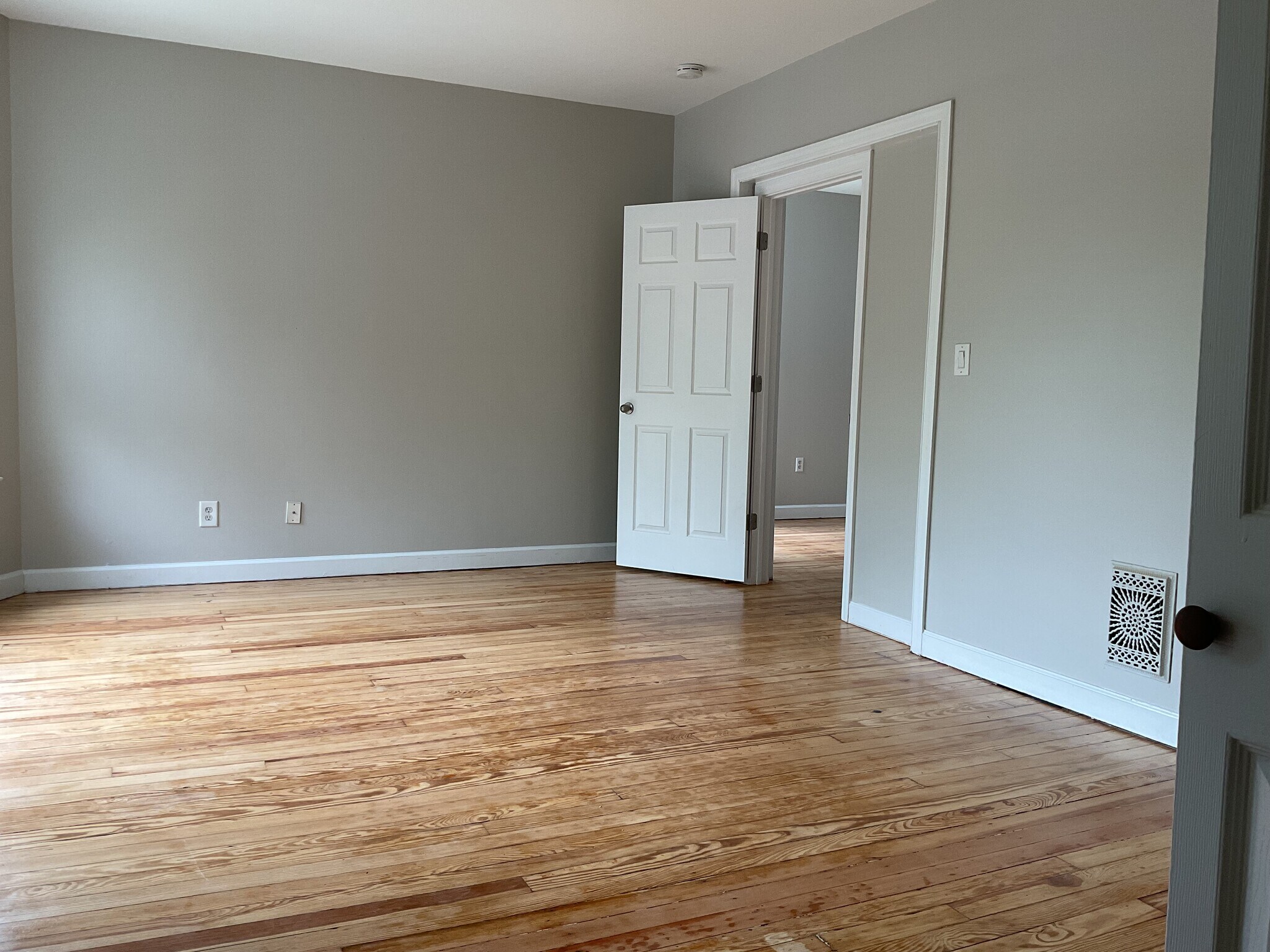 Building Photo - 134 Shelton Ave