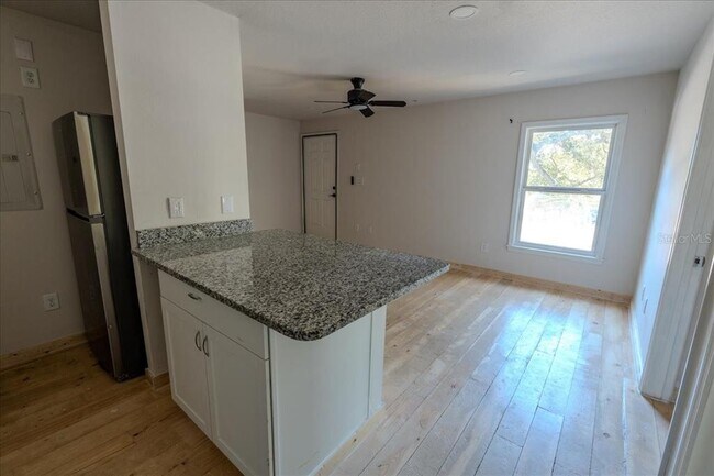 Building Photo - 2402 E M.L.K. Jr Blvd