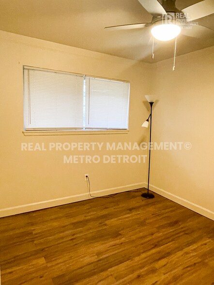 Building Photo - 4192 Drouillard St