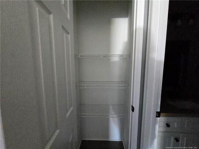 Building Photo - 2658 Driftwood Dr