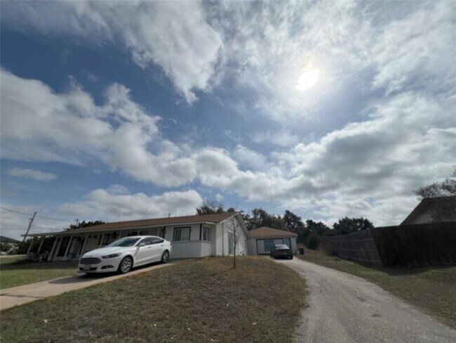 Primary Photo - 128 Skyview Terrace