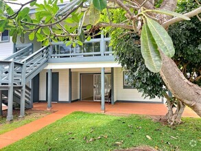 Building Photo - Spacious 1-Bedroom Ground Floor Unit in So...