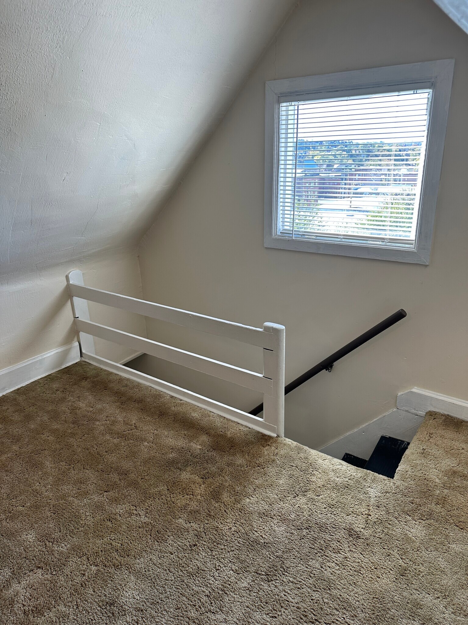 Building Photo - 134 Sherman St