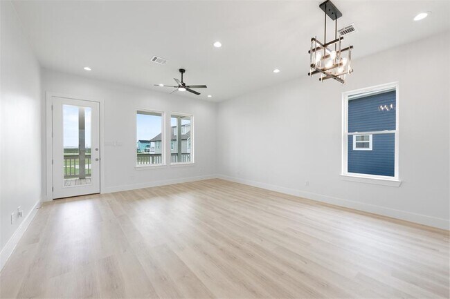 Building Photo - 25206 Sausalito Dr