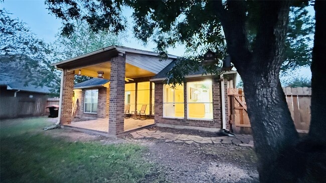 Building Photo - 931 Opal Chase Dr