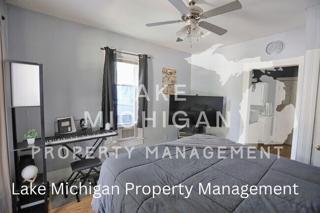 Building Photo - 744 Lake Michigan Dr NW