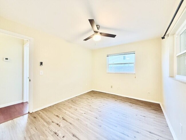 Building Photo - 13788 Montego Dr