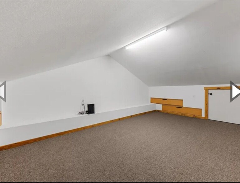 Building Photo - 5730 Leroy Pkwy