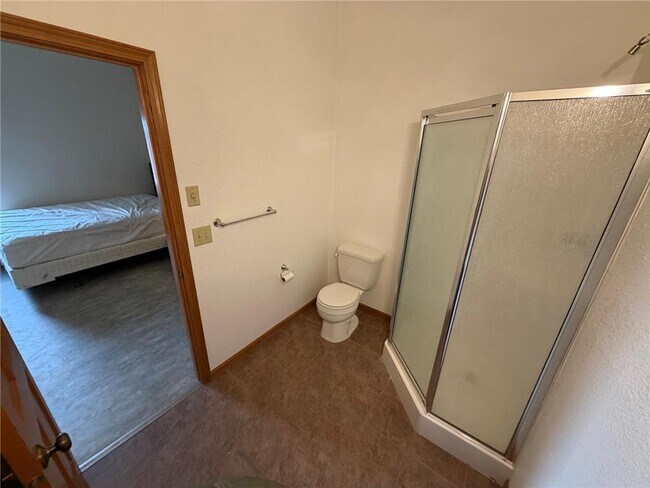 Building Photo - 542 Benson Ave SW