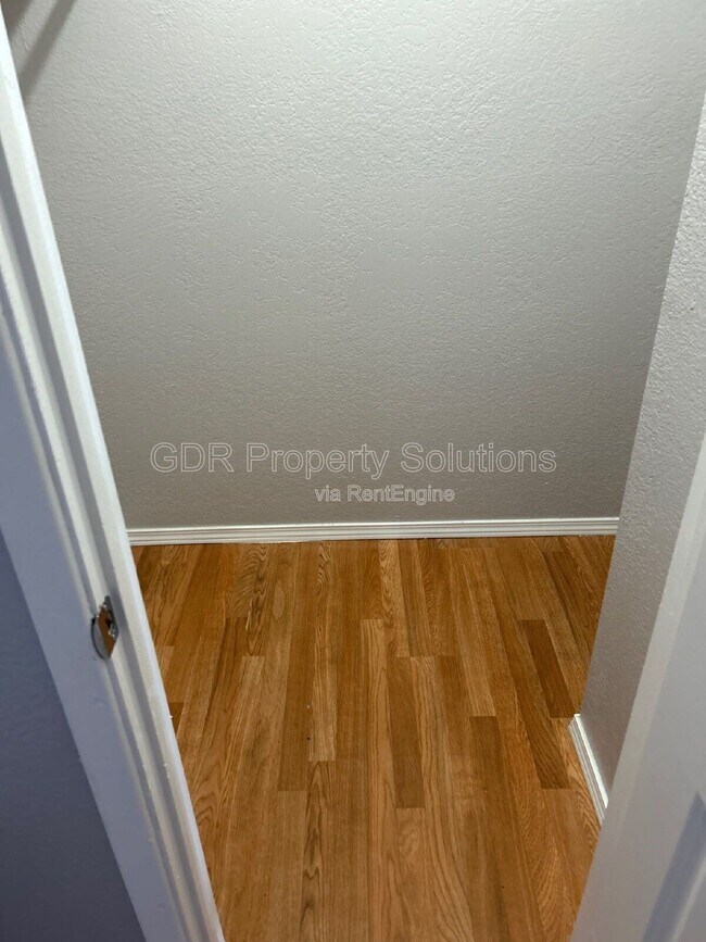 Building Photo - 401 14th St NW