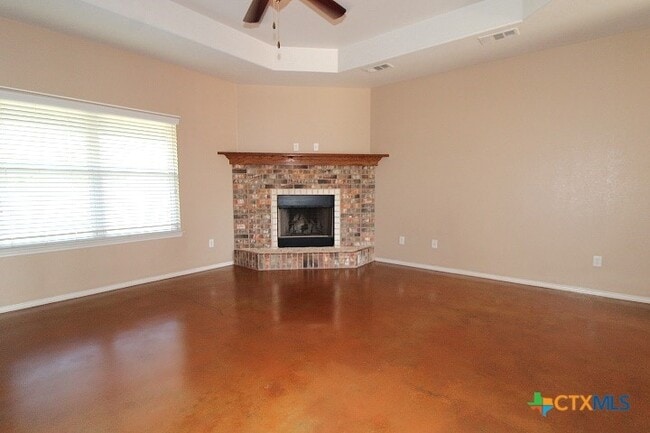 Building Photo - 401 Rainbow Court