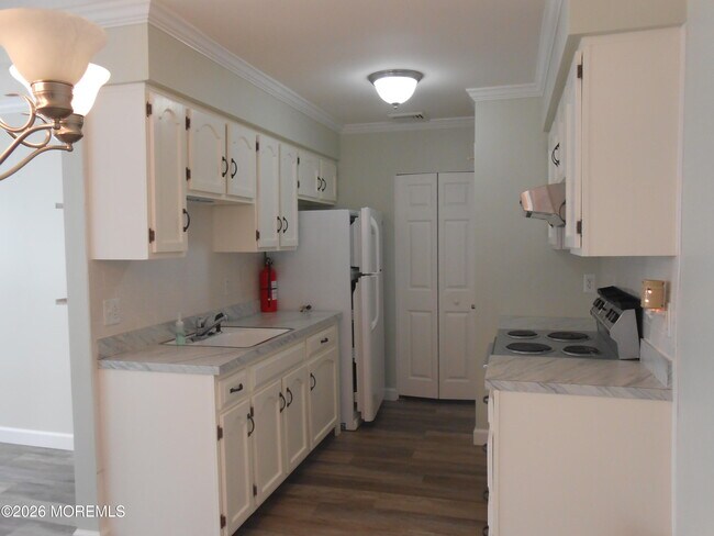 Building Photo - 39 Mediterranean Ct