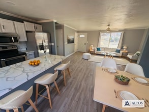 Building Photo - Large 5 bed 3 bath house near Cherry Creek Reservoir!