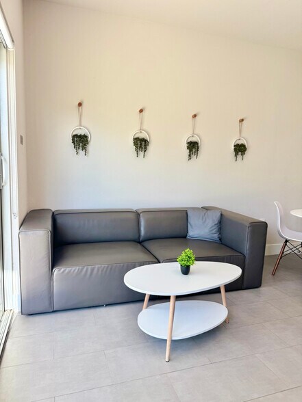 Building Photo - 2506 Leda Ave S