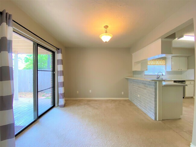 Building Photo - 12303 Longfellow Dr