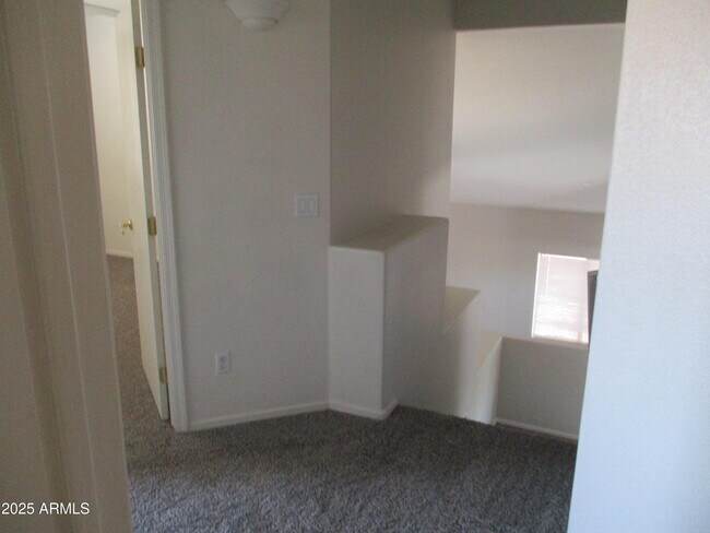 Building Photo - 10359 W Dana Ln