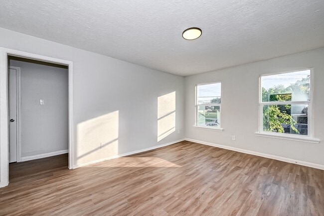 Building Photo - 6420 Conley St