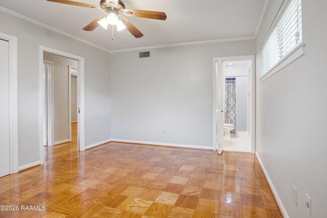 Building Photo - 920 Marilyn Dr