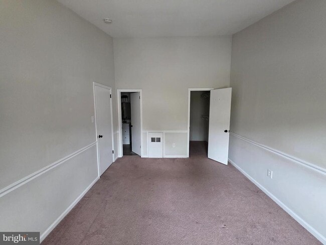 Building Photo - 30 Brookside Ct