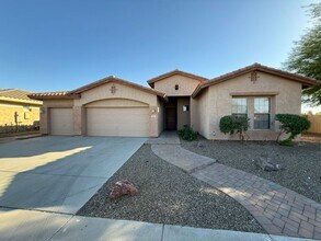Building Photo - Beautiful 6 Bedroom - 4 Bath w/Private Pool & Basement - Chandler