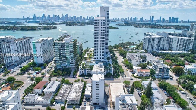 Building Photo - 1345 West Dr