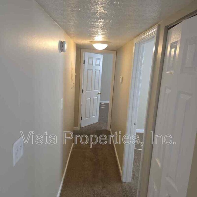 Building Photo - 4119 Glen Hill Manor Dr